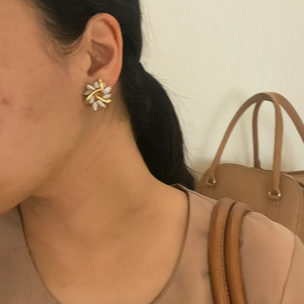 <p><strong>More than 10.000+ Americans love our craftsmanship</strong></p>